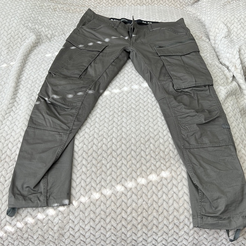 G-STAR RAW Cargo Pants Mens size 35 waist by 30 length Olive Green